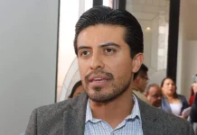 Cargo federal impide a Armando Navarro asumir curul en el Congreso local.