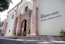 Perfiles desconocidos irrumpen en sesión virtual de Comisión de Educación.