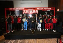 Camila Zamorano y Perla Pérez se preparan para una noche de boxeo en la Arena Potosí