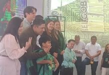 Entregan luminarias y útiles escolares; anuncian nueva unidad deportiva en Villa de Pozos