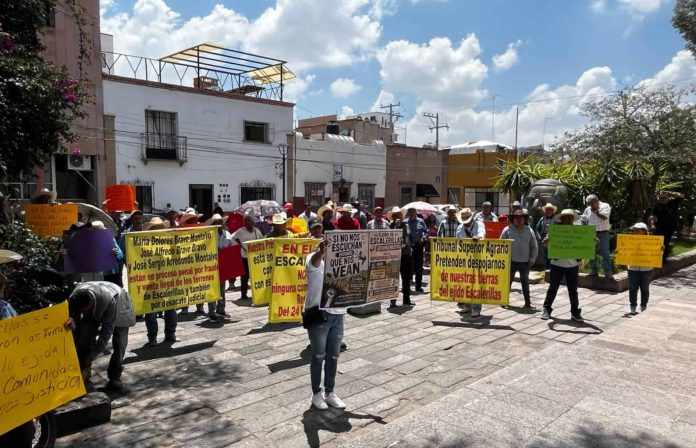 ejidatarios-de-escalerillas-exigen-en-congreso-respeto-a-sus-tierras-8e782472