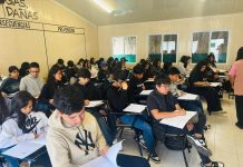 SEGE descarta escuelas militarizadas y analiza ampliar espacios para preparatorias en SLP
