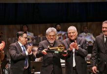 Fato recibe la presea Gran Maestro por su legado en la música mexicana