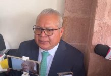 Investigan vehículos vinculados al alcalde de Tanquián y detienen a dos policías de San Vicente